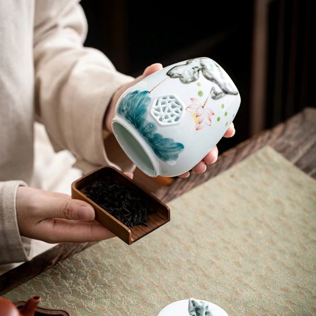 【汀和大福】窗花開窗蓮葉清荷女士白色茶葉罐 【汀和大福】窗花開窗蓮葉清荷女士白色茶葉罐